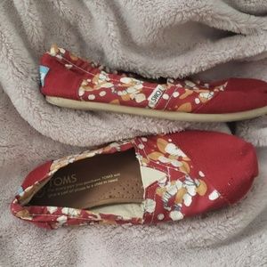 💥 2 pair of shoes for $20 dollars💥